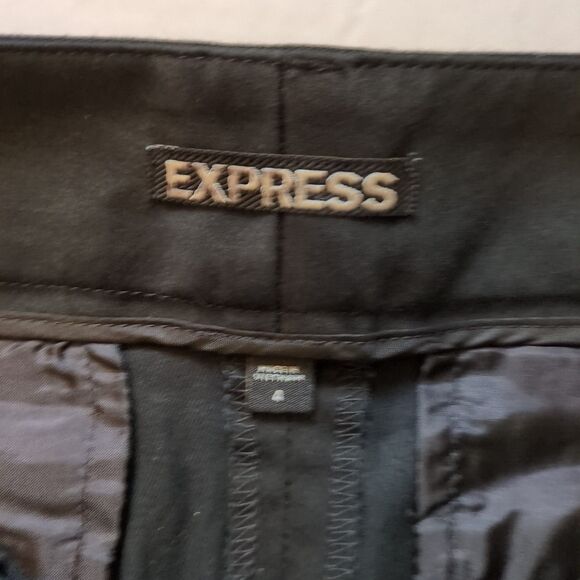 Express Chino Cuffed Shorts Womens 4 Black Flat Front Stretch Pockets Preppy - Picture 2 of 11